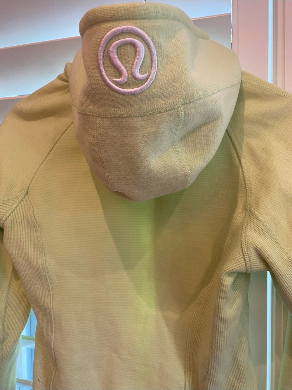 lululemon athletica Women’s Hooded Jacket in Mint Size 4